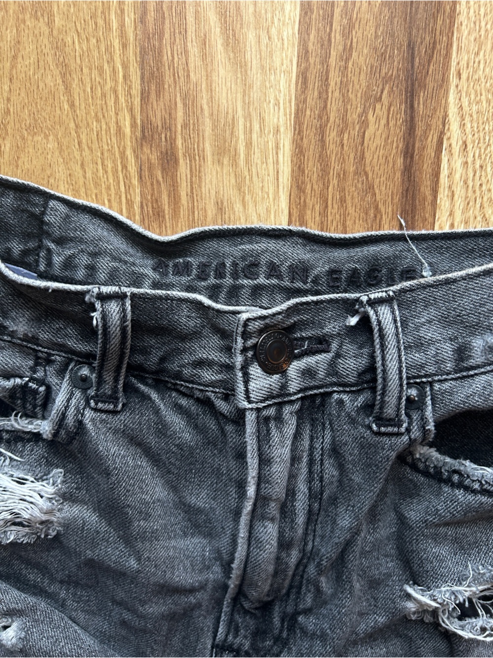 Distressed Jeans - Picture 4 of 6